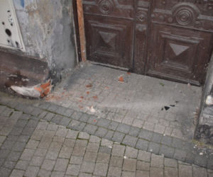 Mikołów. Pijacki rajd 34-latka! Mężczyzna wjechał w budynek [ZDJĘCIA]