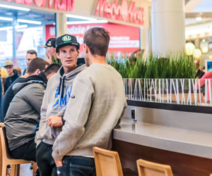 Żużlowcy Get Well Toruń spotkali się z kibicami w toruńskiej galerii handlowej