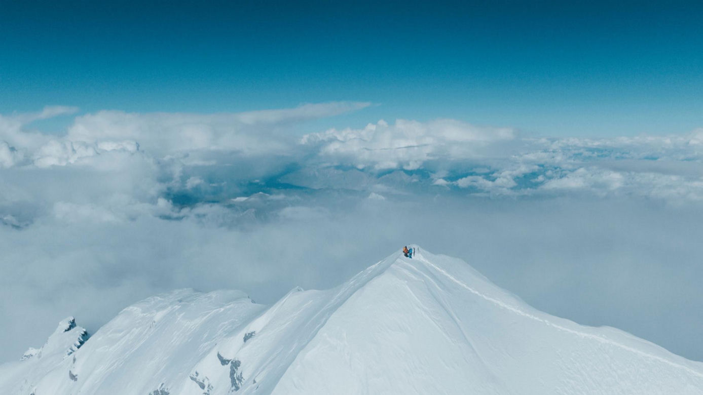 Andrzej Bargiel zjechał na nartach z Mount Everest