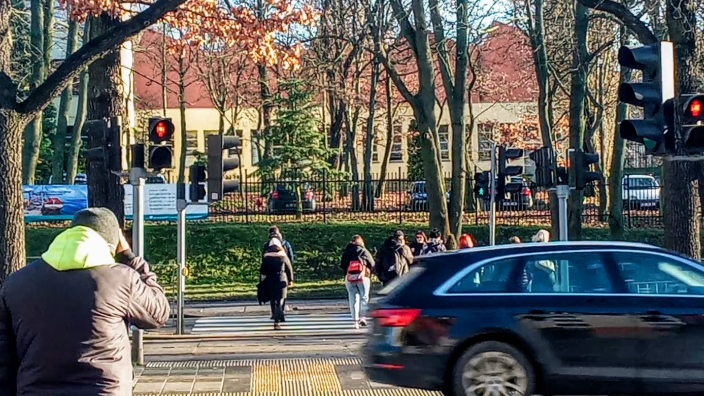 Niebezpieczne przejście dla pieszych na al. Piastów