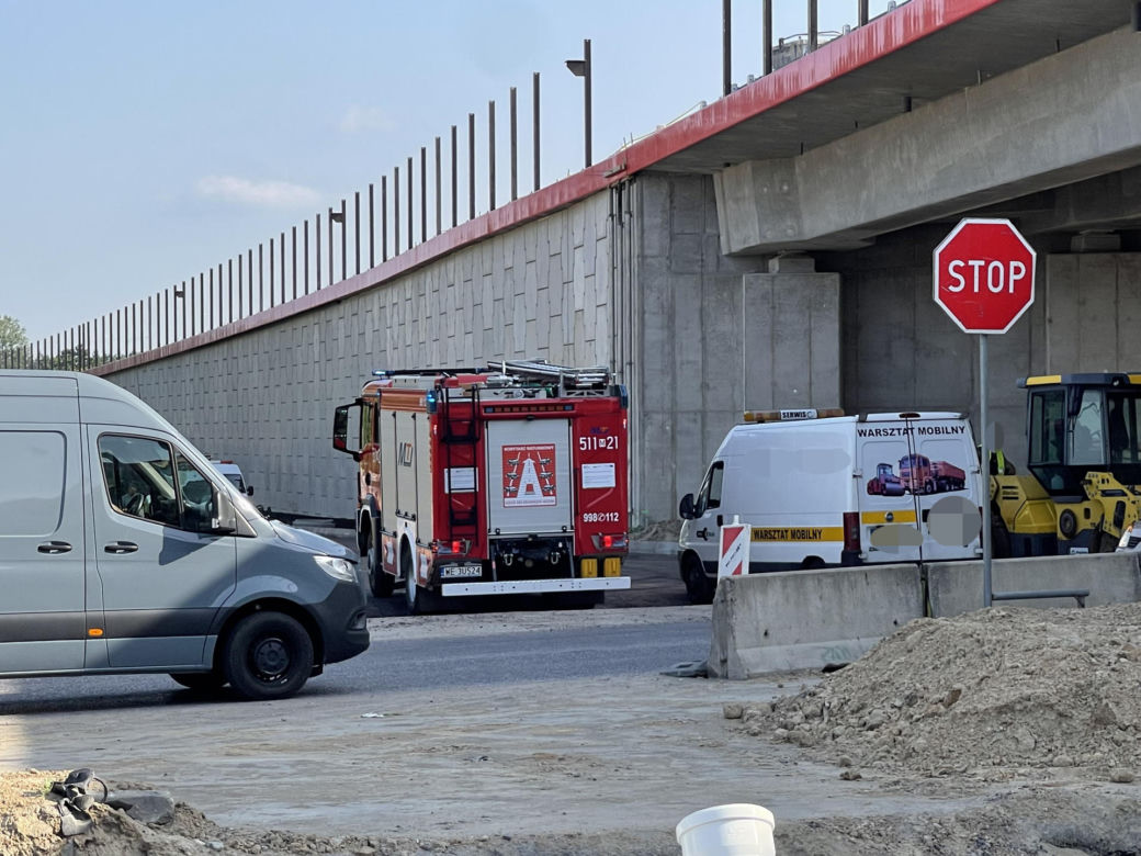 Ogromna płyta przygniotła 25-latka. Dramat na budowie S17