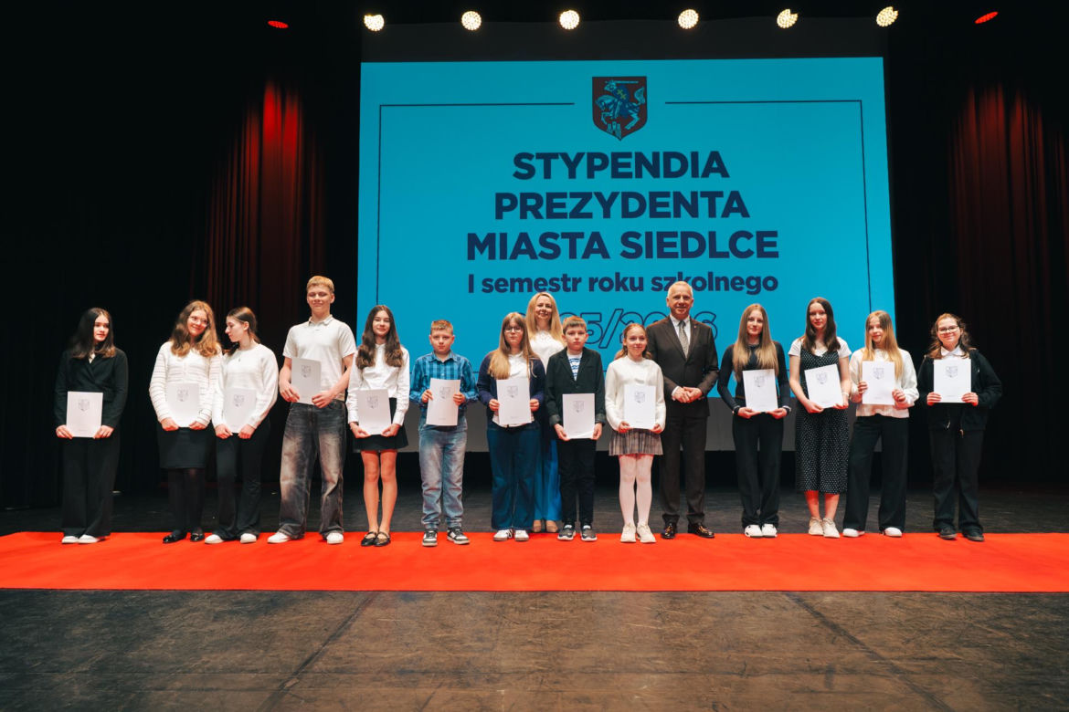 Najzdolniejsi uczniowie odebrali stypendia Prezydenta Miasta Siedlce