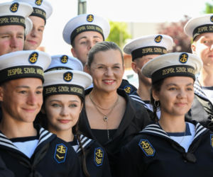 Barbara Nowacka na koniec roku szkolnego pojechała do Darłowa