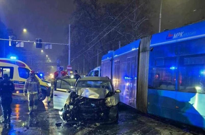 Wrocław. Pościg i wypadek z udziałem tramwaju