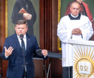 Urodziny Radia Maryja. Tadeusz Rydzyk na mszy w towarzystwie Czarnka