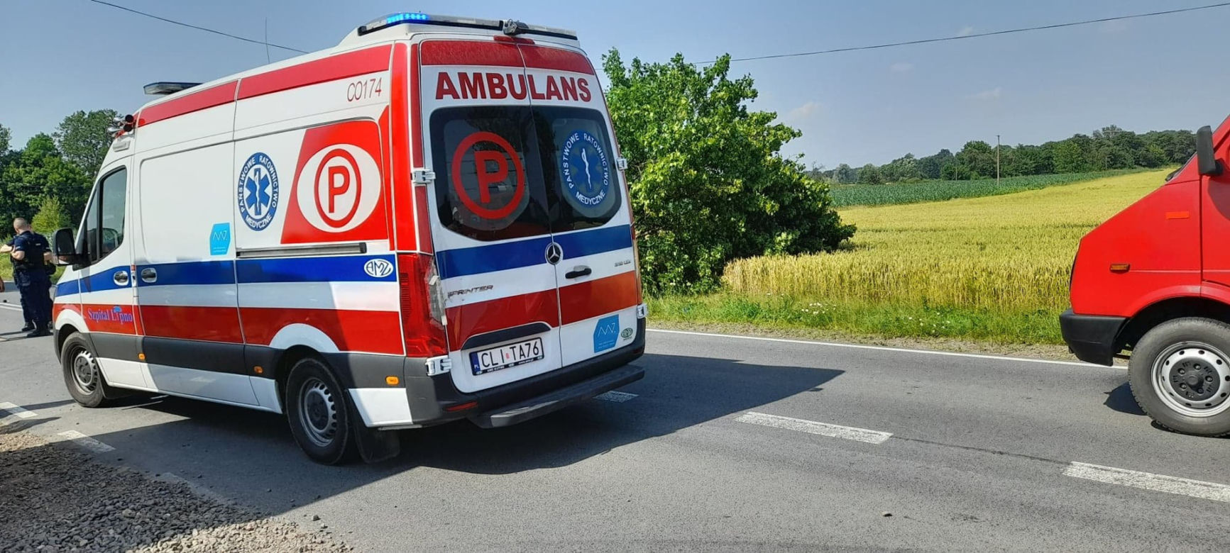 Koszmarny wypadek pod Płockiem! 35-latek uwięziony w skodzie nie żyje [ZDJĘCIA]