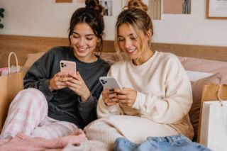 Nowe badanie SHEIN sugeruje, że pokolenie Gen Z może kupować rozsądniej, niż nam się wydaje