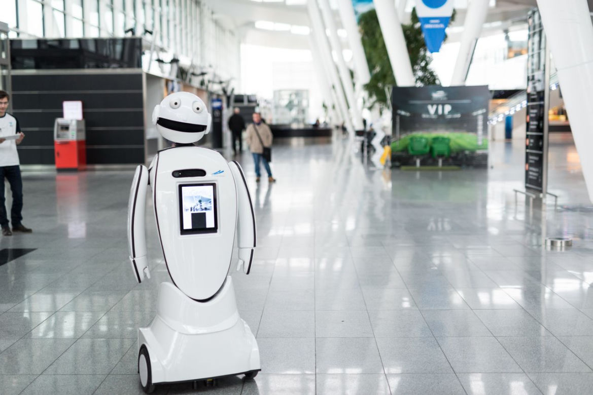 Na wrocławskim lotnisku roboty zastępują ludzi