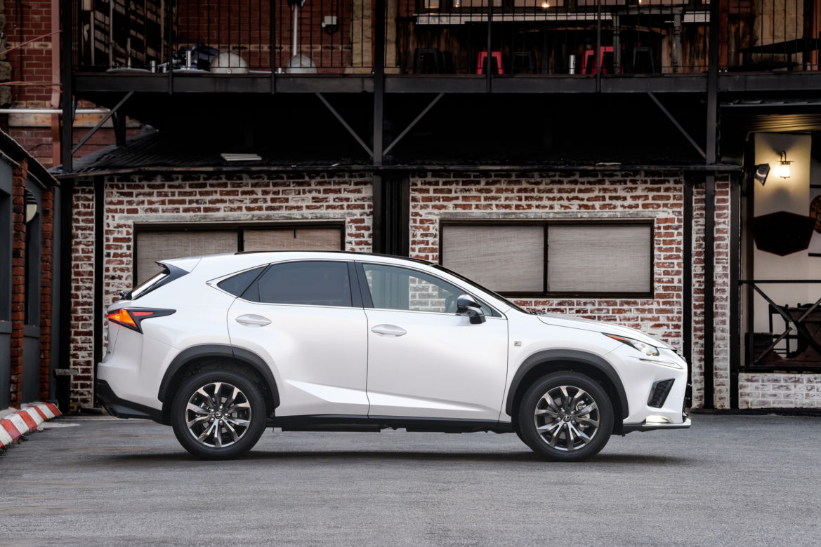 Lexus NX 300h F SPORT