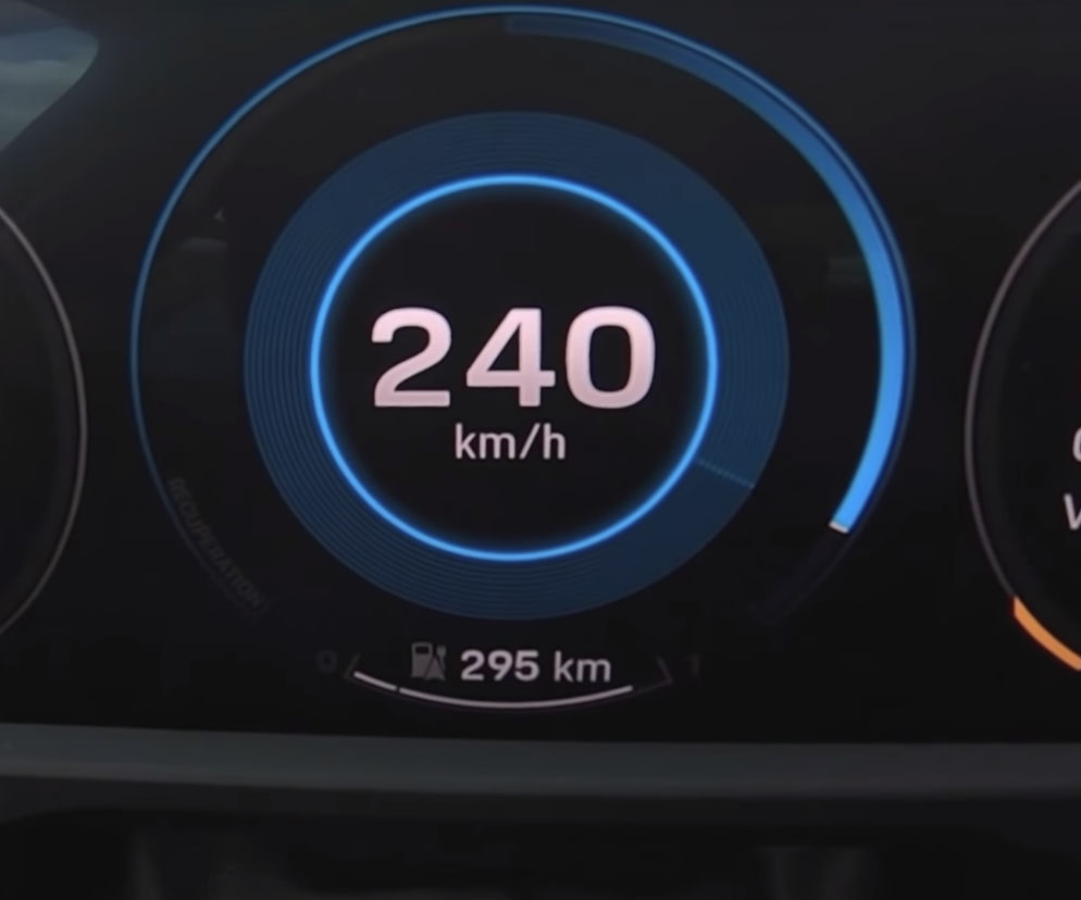 Tak przyspiesza Porsche Taycan Turbo S