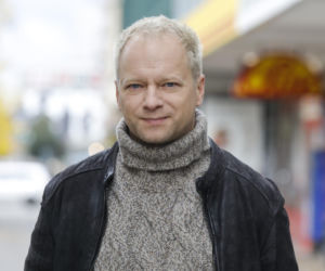 Tak Maciej Stuhr zmieniał się przez lata. Dziś trudno w nim rozpoznać chłopaka z Fuksa