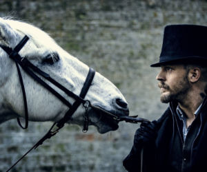 Tom Hardy w serialu Tabu