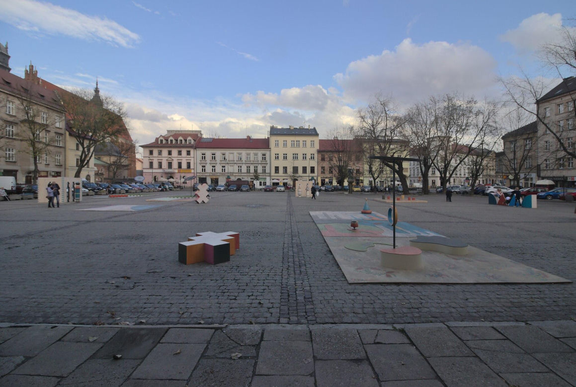 To miasto w Małopolsce jest nazywane Barceloną Północy. Jednak mało kto wie, że jest większe od hiszpańskiego hitu turystycznego 