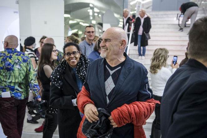 Gwiazdor "Na Wspólnej" zaatakowany przez fankę! "Niech pan już przestanie chlać"!