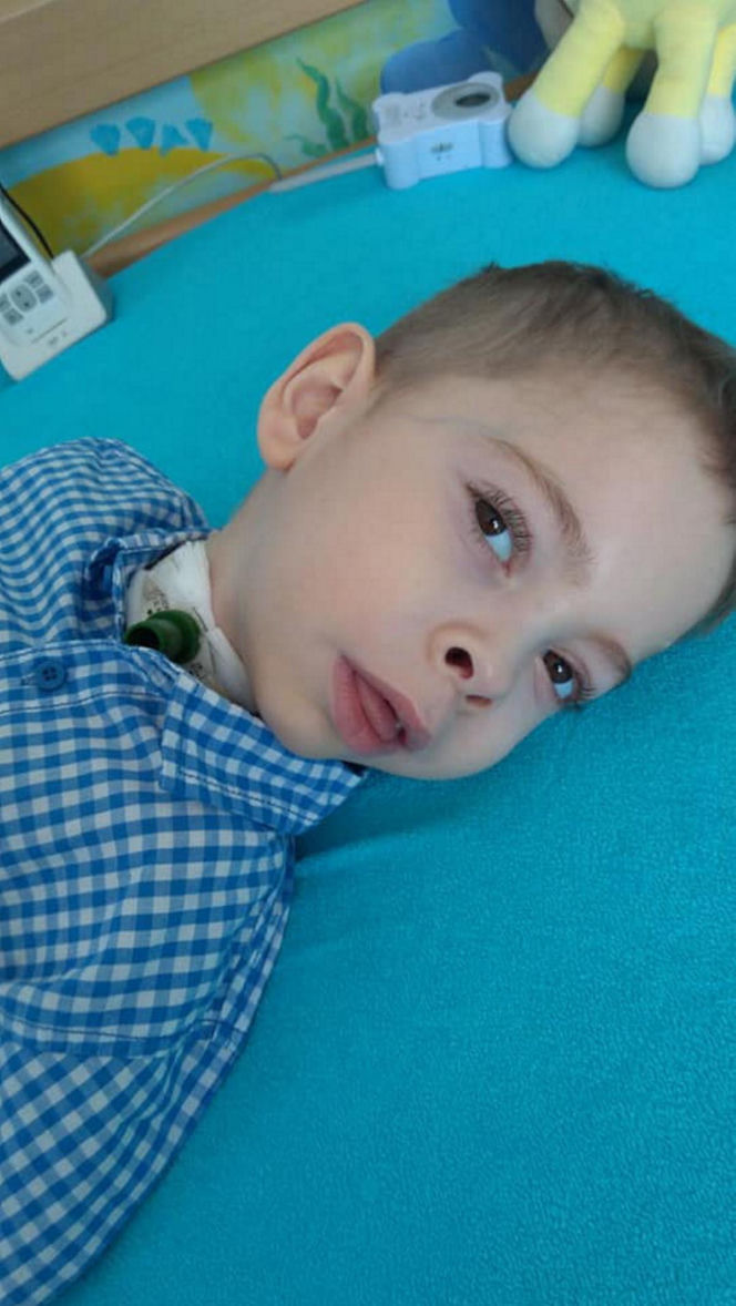 Nie żyje mała wojowniczka. Wcześniej zmarł jej braciszek. Urzędnicy odmawiali pomocy