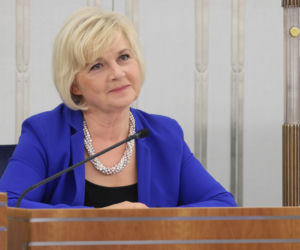 Lidia Staroń maglowana w Senacie