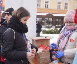 34. Finał WOŚP. Dziennikarze Radia ESKA rozgrzewają Tarnów pysznym żurkiem!