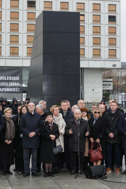 Kolejna miesięcznica smoleńska