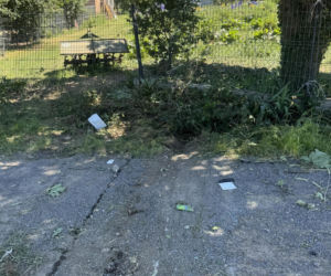 16-latek rozbił samochód. Czworo nastolatków trafiło do szpitala