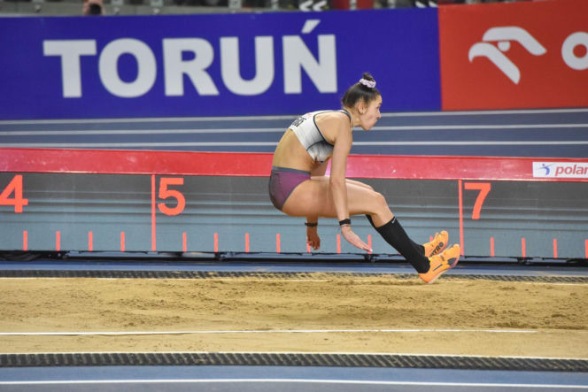Halowe mistrzostwa Polski w Kujawsko-Pomorskiej Arenie Toruń. Zdjęcia kibiców i zawodników