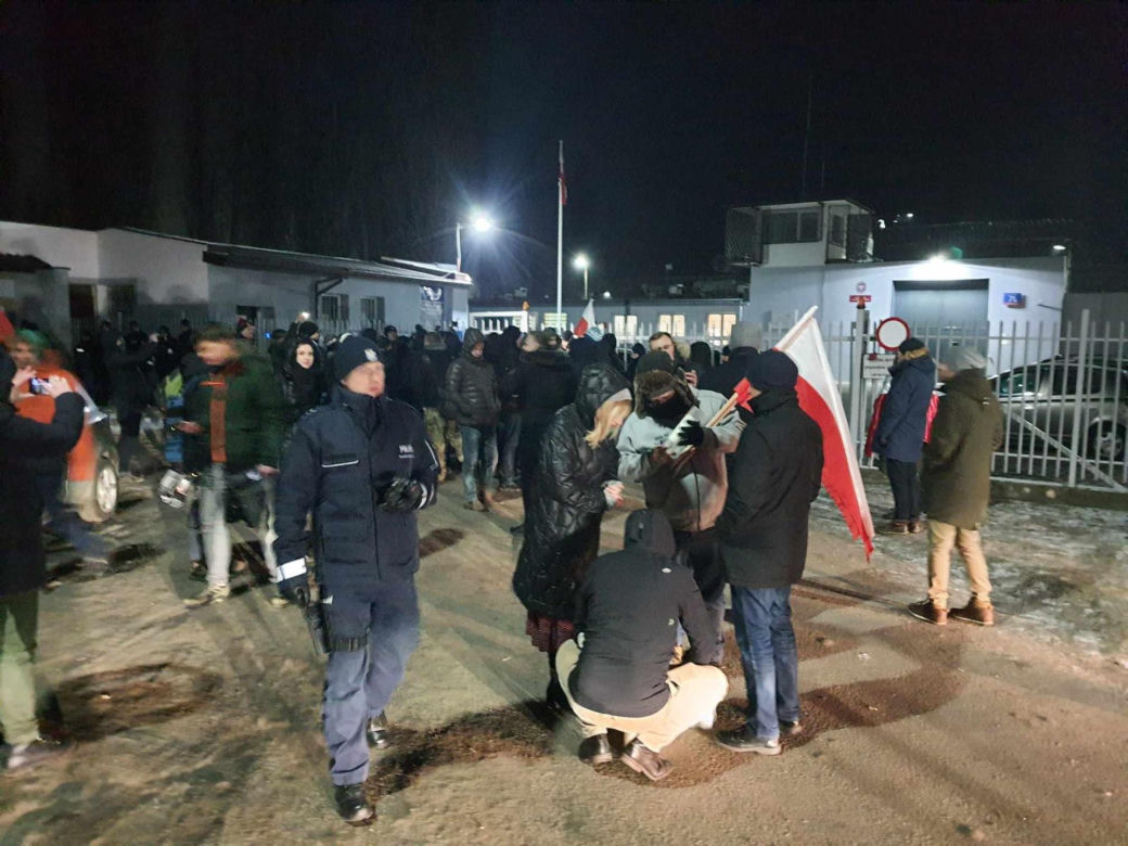 Kamiński i Wąsik w areszcie. Wielki protest w Warszawie