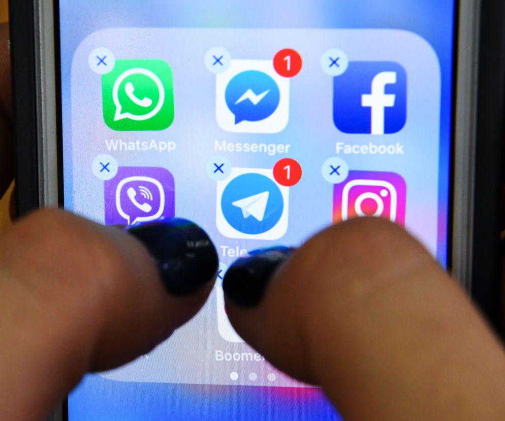 Facebook wie, do kogo dzwonisz! Jak wykorzystują twój telefon?