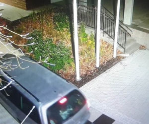 Orzysz. Jeździł autem po Ogródku Jordanowskim. Wszystko nagrały kamery monitoringu [ZDJĘCIA]
