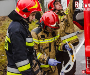 Wypadek na DK 16. W miejscowości Buniaki zderzyły się dwa samochody osobowe