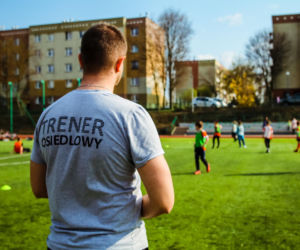 Aktywne popołudnia wracają na boiska. Rusza 11. edycja programu „Trener Osiedlowy”