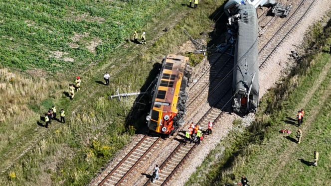 Wstrząsające zdjęcia z katastrofy kolejowej na Mazowszu