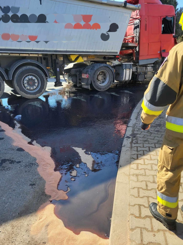 Tragedia na DK35 pod Wrocławiem. W zderzeniu dwóch ciężarówek zginęła jedna osoba 