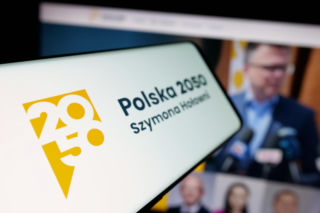 Wybory w Polsce 2050. Ostre komentarze polityków: Komediodramat, Kompromitacja