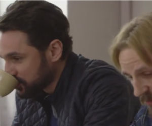O mnie się nie martw 2 odcinek 6, Krzysiek Małecki (Paweł Domagała), Filip Bonnet (Piotr Jankowski)
