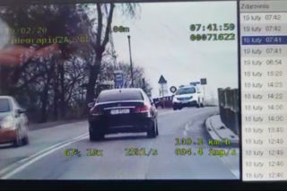 Będzie musiał odłożyć kluczyki do Mercedesa. Pędził o 75 km/h za szybko w zabudowanym - WIDEO