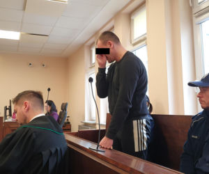 Podciął gardło koledze, bo pokłócili się o kobietę. W tle walka o dziecko