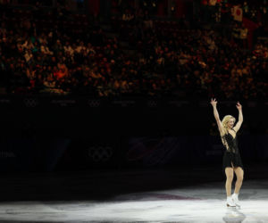 Amber Glenn zdobyła złoto dla USA, musiała zrezygnowac z mediów przez fanatyków Trumpa