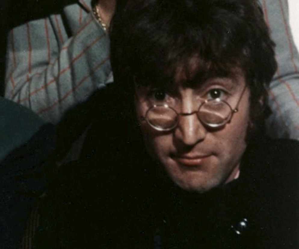1pub_John Lennon też do dekomunizacji