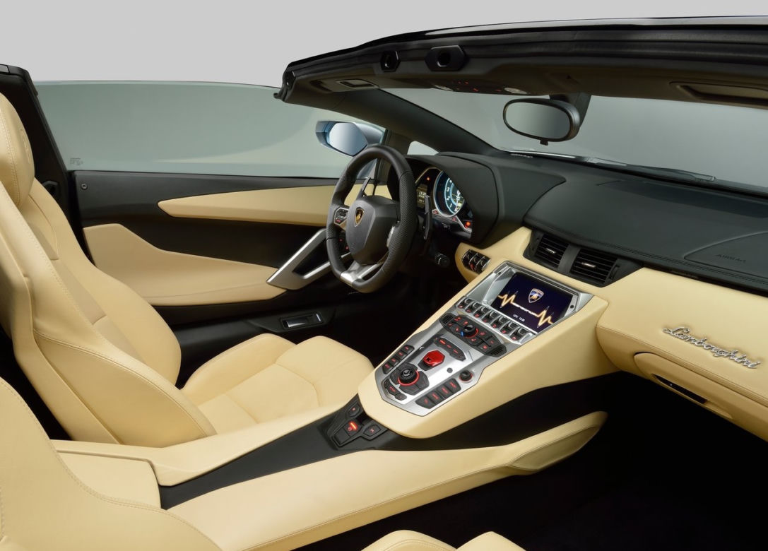 Lamborghini Aventador LP700-4 Roadster