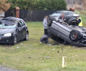 Wypadek na drodze serwisowej przy S17 w Gocławiu