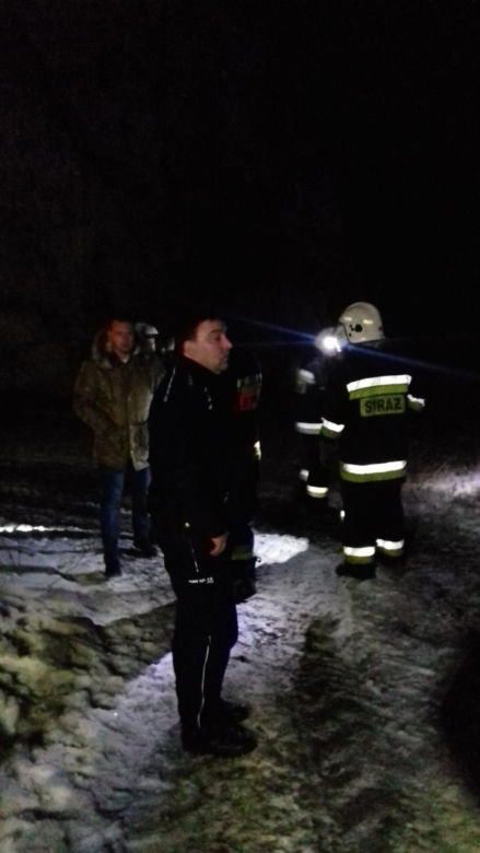 Uratowali zaginioną 15-latkę. Klęczała w wyrobisku, była zakrwawiona i wychłodzona [ZDJĘCIA]