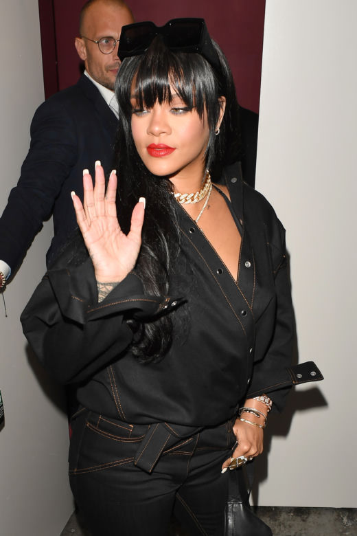 Rihanna została bohaterką narodową! Zastąpi królową Elżbetę II ?!