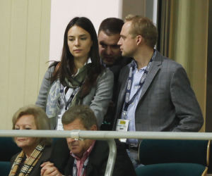 Karolak podrywa dziewczynę Adamczyka