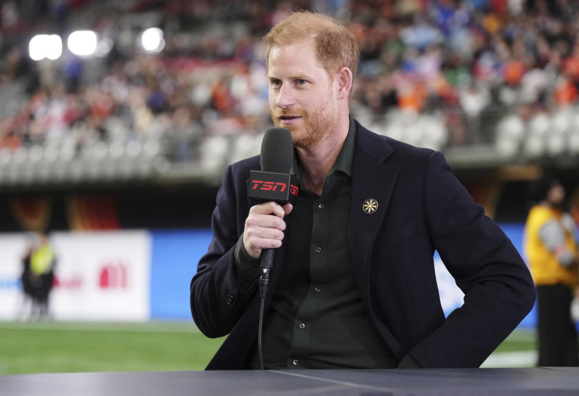 Książę Harry upodabnia się do księcia Williama! To zdjęcie mówi wszystko