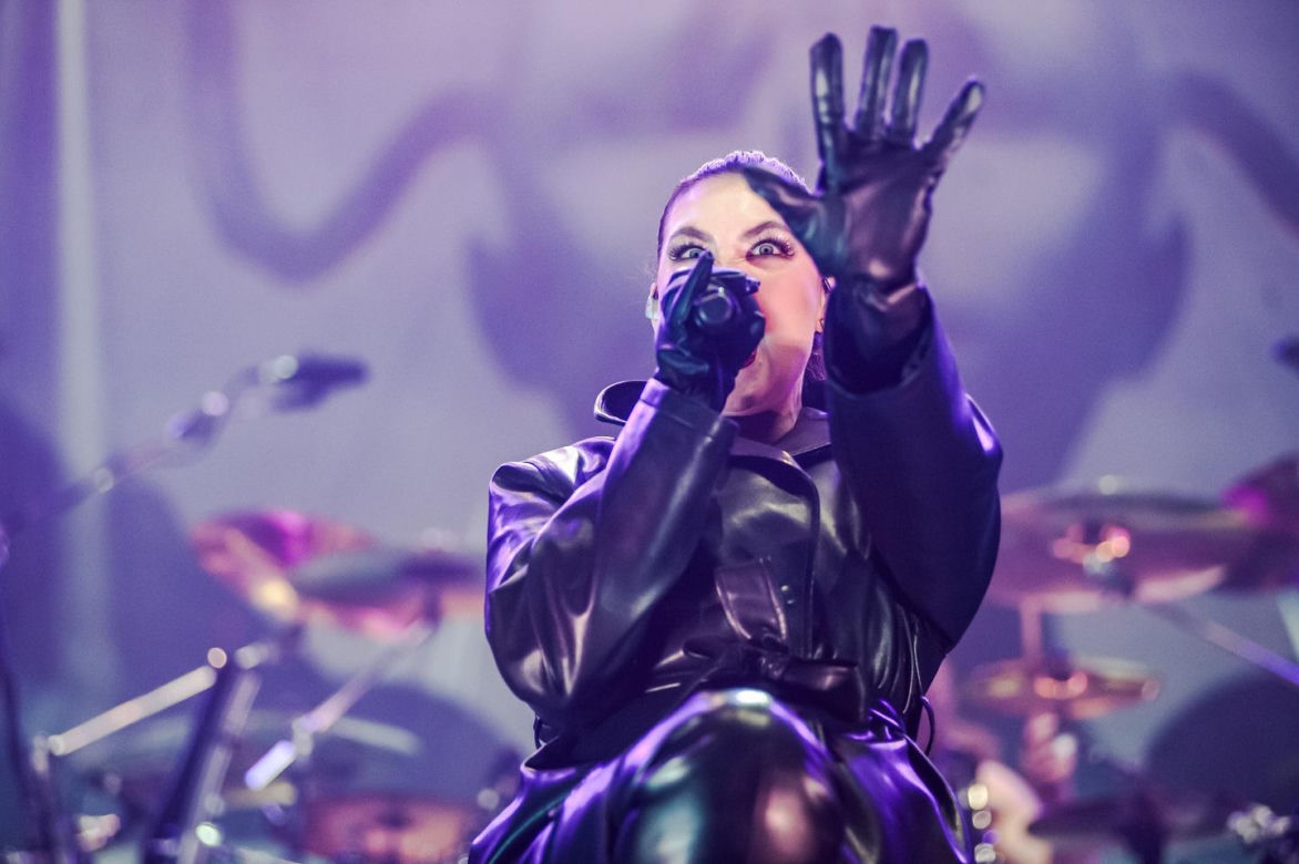 Misternie zaplanowane wizualne widowisko – Epica, Amaranthe i Charlotte Wessels zagrali w Warszawie [RELACJA]