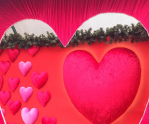 Romantyczny przystanek autobusowy w Moczyłach