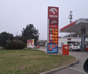 Taniej na stacjach paliw w Białymstoku. Na jak długo?