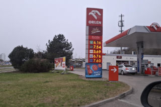 Taniej na stacjach paliw w Białymstoku. Na jak długo?