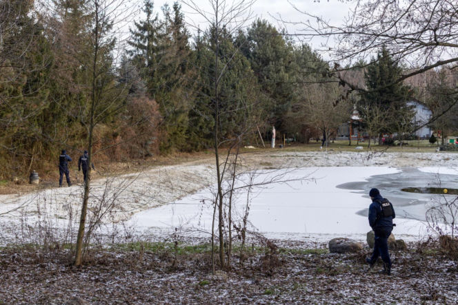 Wiktorek wpadł z mamą do stawu