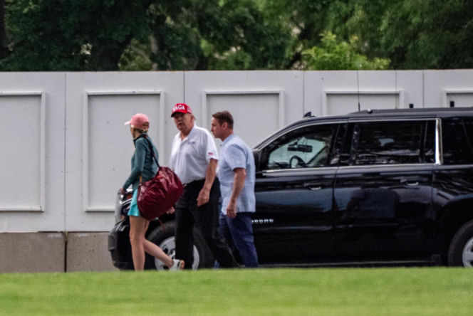 Plotkują o romansie Trumpa z młodą blondynką! Asystentka na celowniku