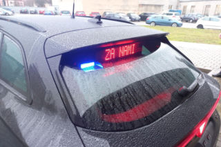 Posypały się pierwsze mandaty. Policja z Leszna ma nowy nieoznakowany radiowóz [ZDJĘCIA]